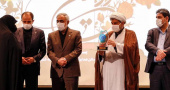 اهدای لوح و نشان شهید حاج قاسم سلیمانی به دکتر نصیرزاده در دومین جشنواره کارمند تراز انقلاب اسلامی بعنوان مدیر تراز انقلاب و فرمانده برتر